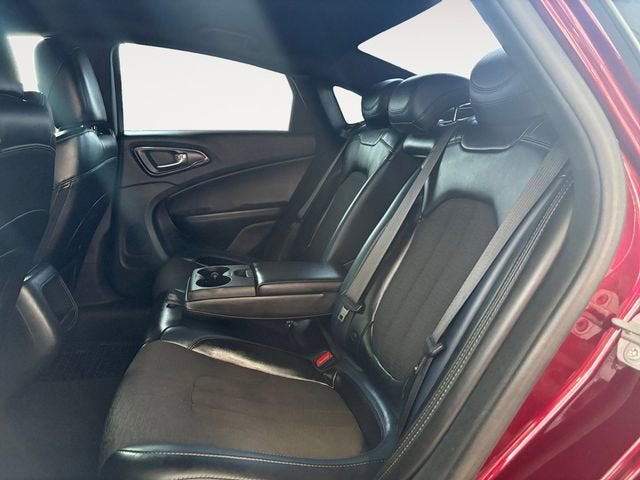 2016 Chrysler 200 S