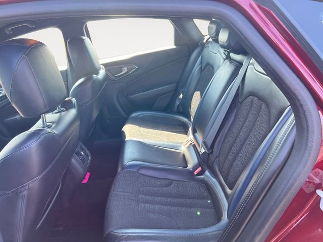 2016 Chrysler 200 S