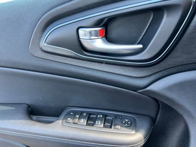2016 Chrysler 200 S