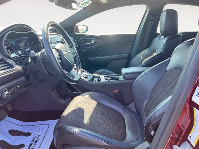2016 Chrysler 200 S
