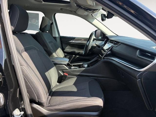 2022 Jeep Grand Cherokee L Laredo
