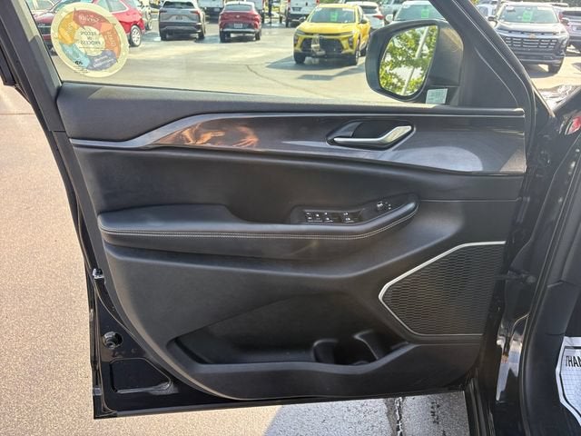 2022 Jeep Grand Cherokee L Laredo