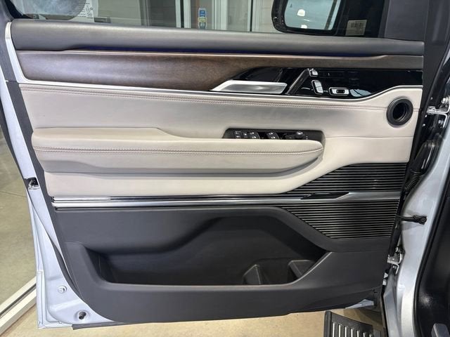 2023 Jeep Grand Wagoneer Series II
