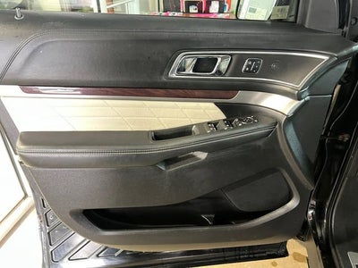 2017 Ford Explorer Platinum