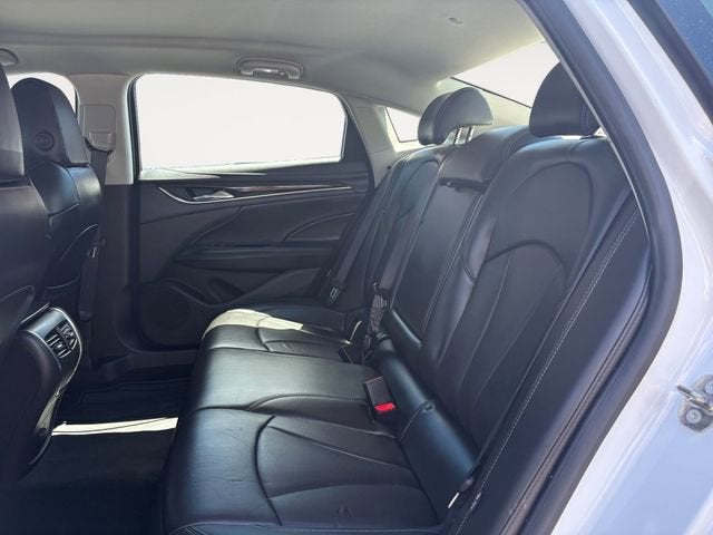 2017 Buick LaCrosse Essence