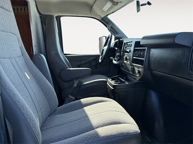 2017 Chevrolet Express Cutaway 4500 Base