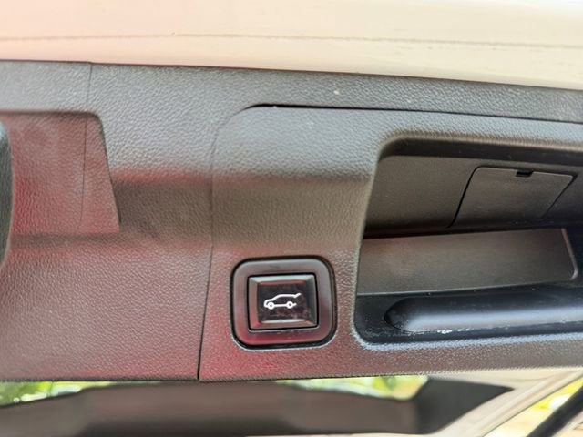 2022 GMC Acadia SLT