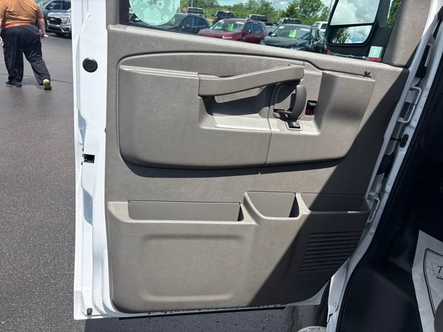 2025 GMC Savana Cargo Work Van