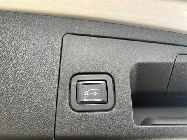 2017 Cadillac XT5 Luxury FWD