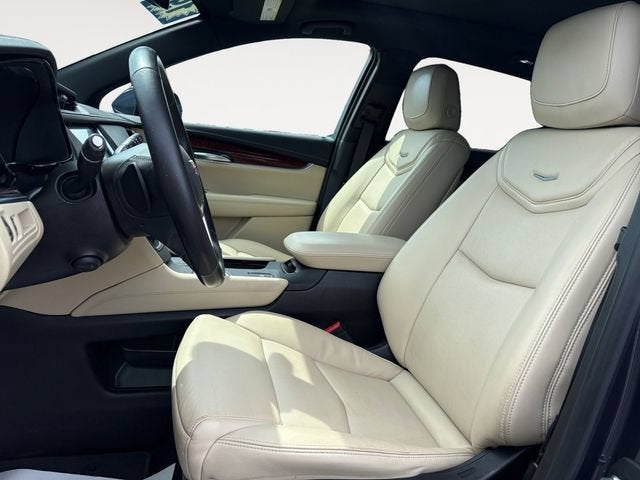 2019 Cadillac XT5 Luxury FWD