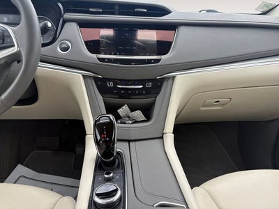 2023 Cadillac XT5 Premium Luxury