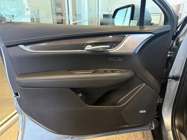 2025 Cadillac XT5 Sport