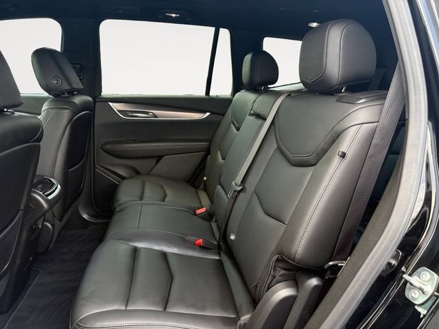 2025 Cadillac XT6 Luxury