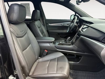2025 Cadillac XT6 Luxury