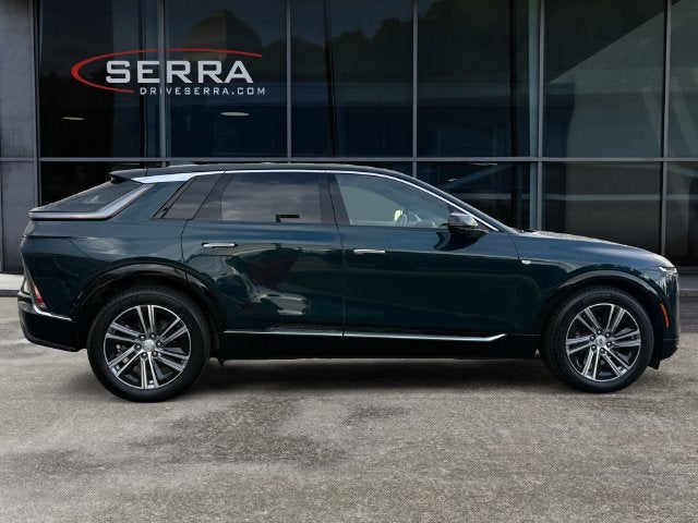 2024 Cadillac LYRIQ Luxury 1