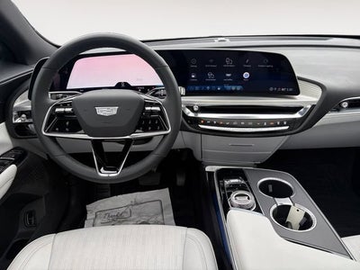 2024 Cadillac LYRIQ Luxury 1