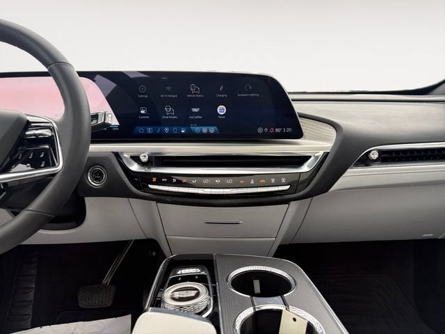 2024 Cadillac LYRIQ Luxury 1