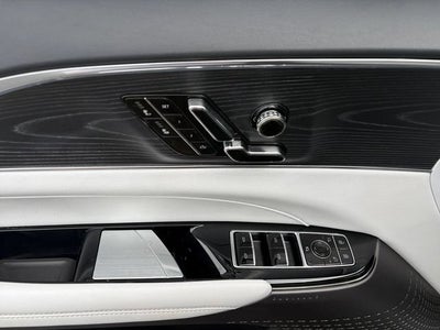 2024 Cadillac LYRIQ Luxury 1