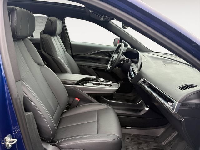2024 Cadillac LYRIQ Luxury 1