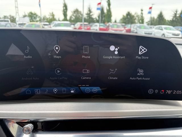 2024 Cadillac LYRIQ Luxury 1