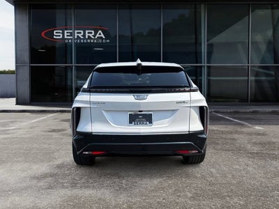 2024 Cadillac LYRIQ Luxury 2