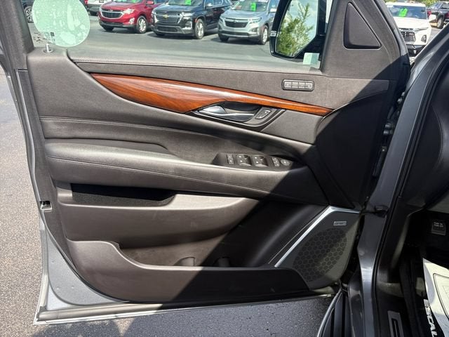 2020 Cadillac Escalade Luxury