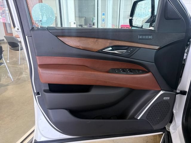 2020 Cadillac Escalade Luxury
