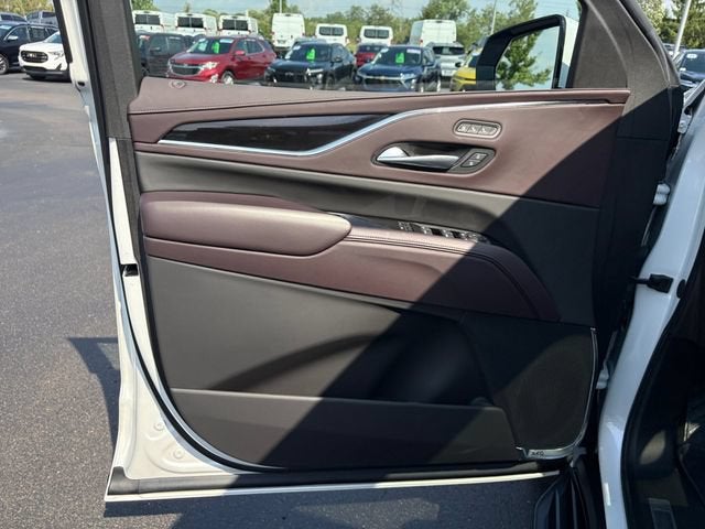 2023 Cadillac Escalade 4WD Sport Platinum