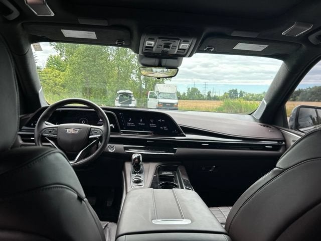 2022 Cadillac Escalade ESV Premium Luxury Platinum