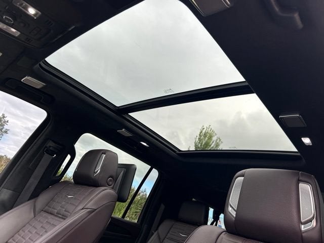 2022 Cadillac Escalade ESV Premium Luxury Platinum