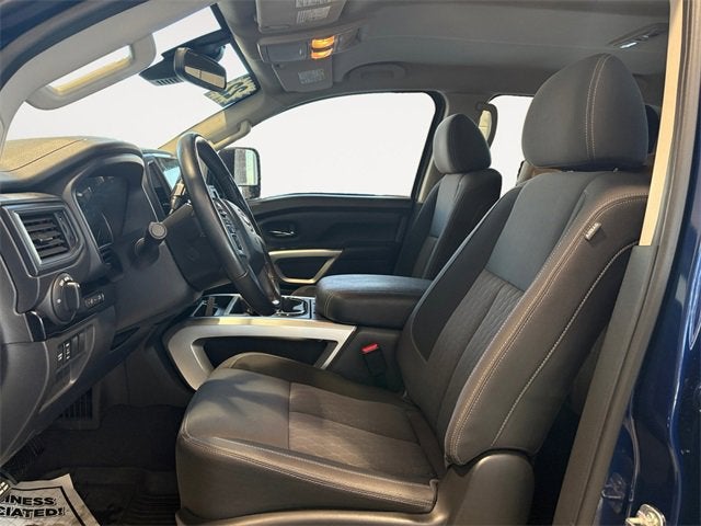 2022 Nissan Titan XD SV