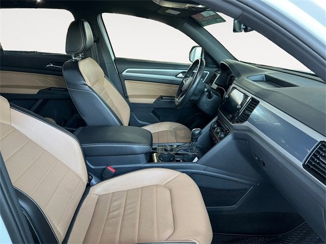 2022 Volkswagen Atlas Cross Sport 3.6L V6 SEL Premium R-Line