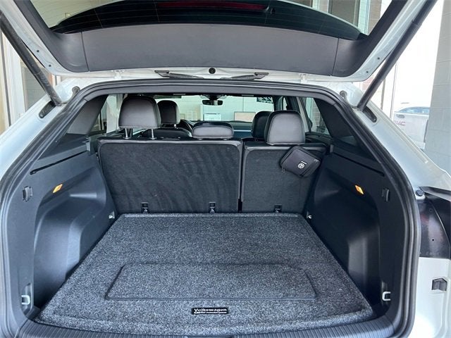 2022 Volkswagen Atlas Cross Sport 3.6L V6 SEL Premium R-Line