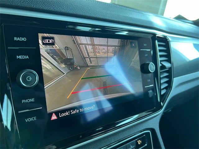 2022 Volkswagen Atlas Cross Sport 3.6L V6 SEL Premium R-Line