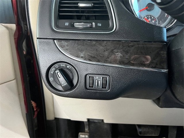 2015 Chrysler Town & Country Touring