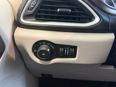 2017 Chrysler Pacifica Touring-L