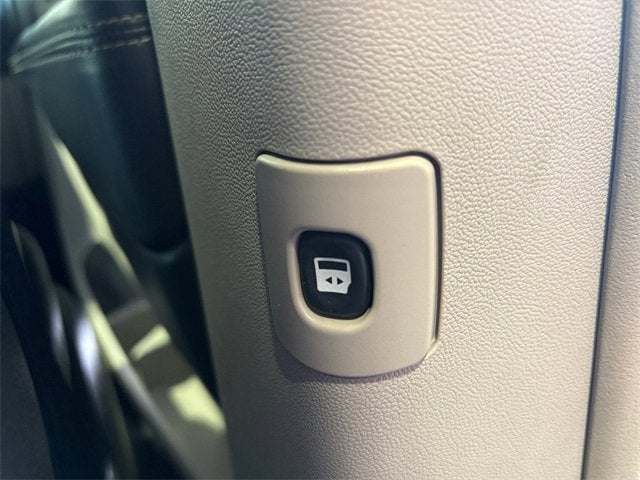 2012 Chrysler Town & Country Touring