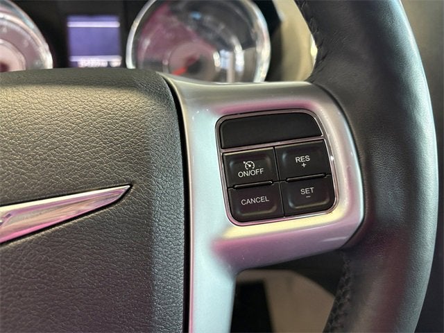 2012 Chrysler Town & Country Touring