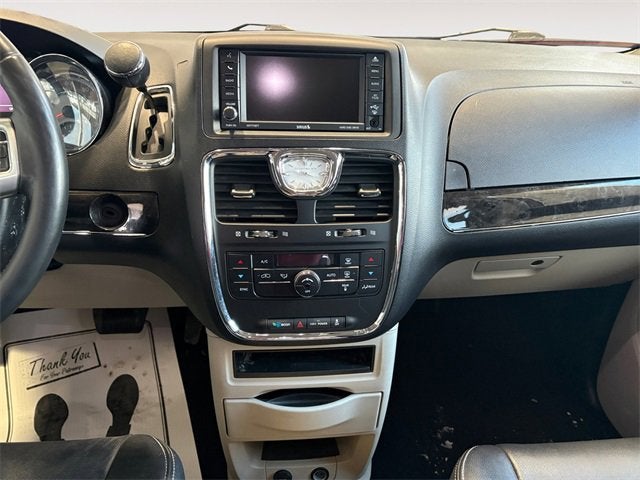 2012 Chrysler Town & Country Touring
