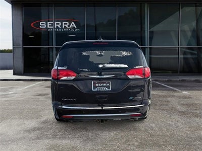 2018 Chrysler Pacifica Hybrid Touring Plus