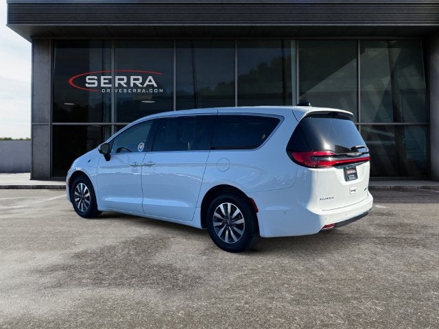 2023 Chrysler Pacifica Hybrid Touring L