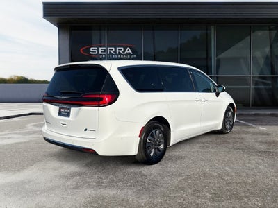 2023 Chrysler Pacifica Hybrid Touring L