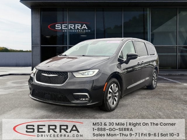 2023 Chrysler Pacifica Hybrid Touring L
