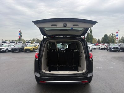 2023 Chrysler Pacifica Hybrid Touring L