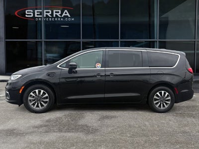 2023 Chrysler Pacifica Hybrid Touring L