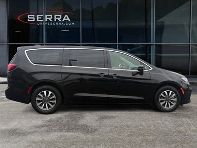 2023 Chrysler Pacifica Hybrid Touring L