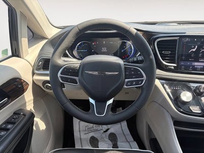 2023 Chrysler Pacifica Hybrid Limited