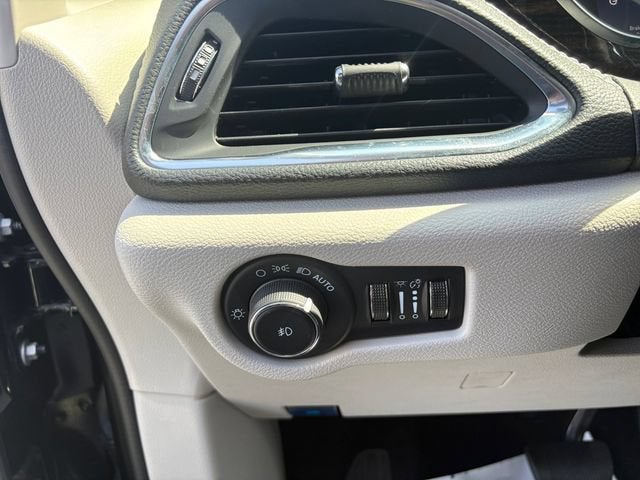 2023 Chrysler Pacifica Hybrid Limited