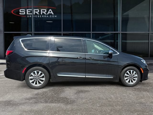 2023 Chrysler Pacifica Hybrid Limited