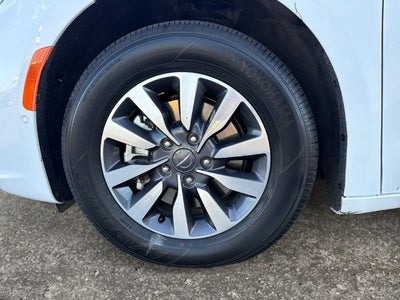 2023 Chrysler Pacifica Hybrid Limited